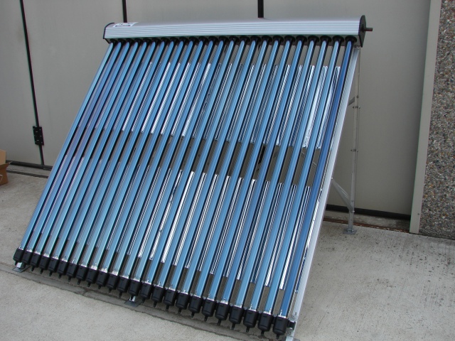 PANNELLO SOLARE SOTTOVUOTO CON 24 TUBI HEAT PIPE